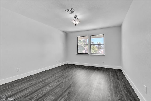 9504 Treasure Beach Court, Las Vegas, NV 89117