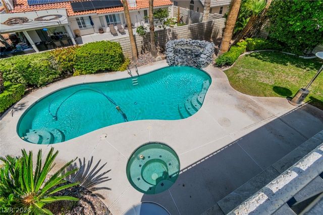 9504 Treasure Beach Court, Las Vegas, NV 89117