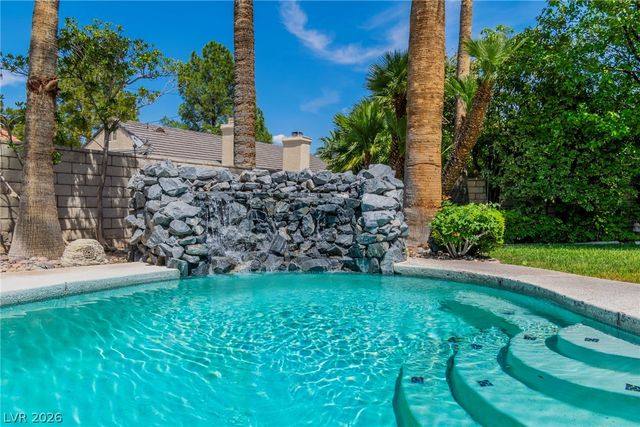 9504 Treasure Beach Court, Las Vegas, NV 89117