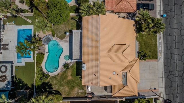 9504 Treasure Beach Court, Las Vegas, NV 89117