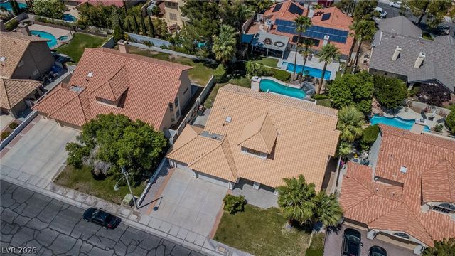 9504 Treasure Beach Court, Las Vegas, NV 89117
