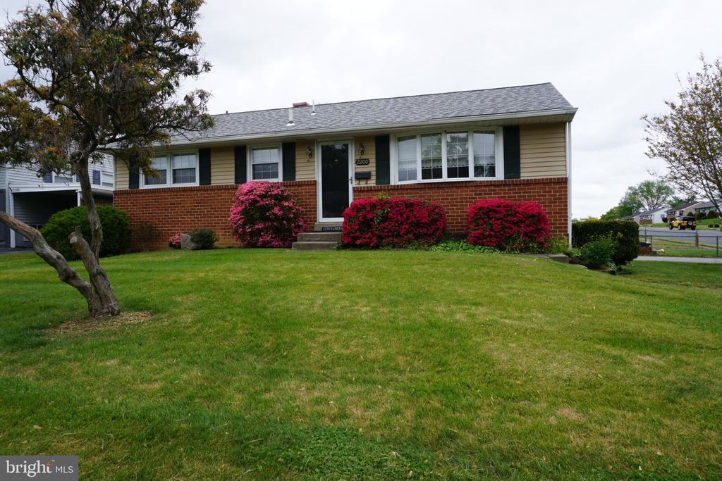 2200 ELDER DR, Wilmington, DE 19808