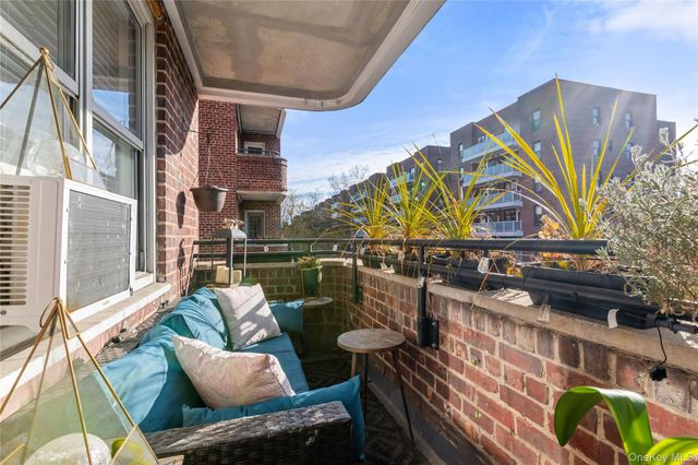 83-33 Austin Street 3D, Kew Gardens, NY 11415