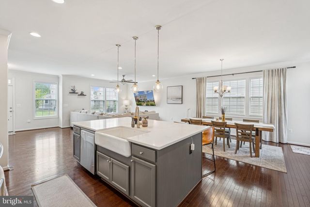 991 COASTAL AVE, Stafford, VA 22554