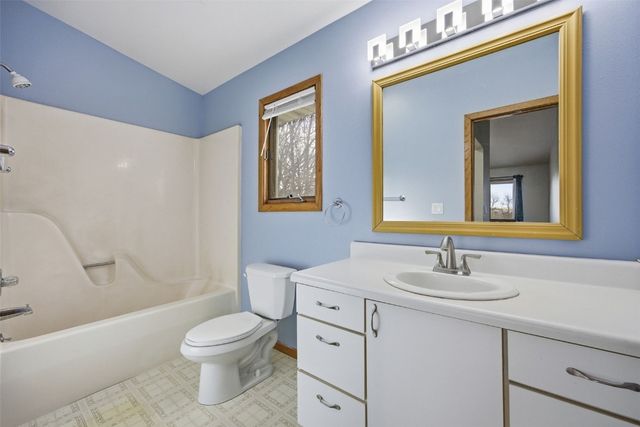 2242 13th st, Coralville, IA 52241