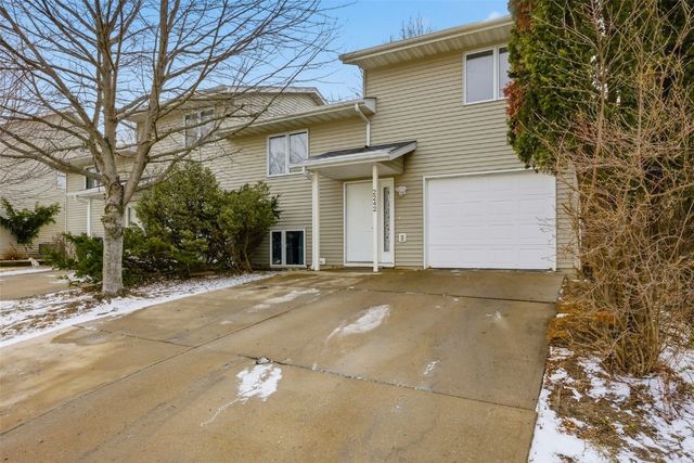 2242 13th st, Coralville, IA 52241