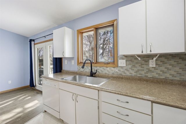 2242 13th st, Coralville, IA 52241