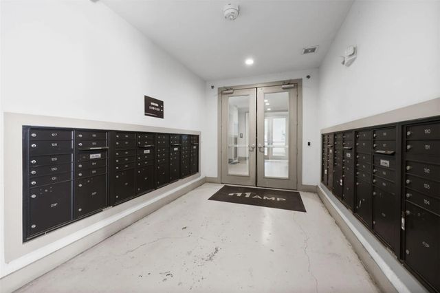 6725 Circle South RD B-1257, Austin, TX 78745