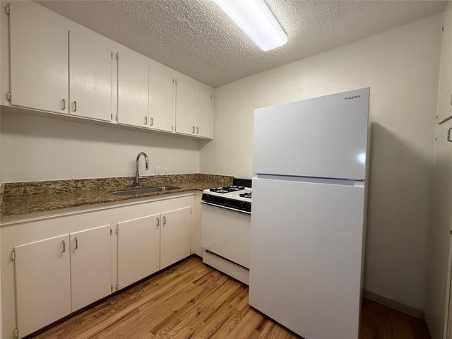 1801 Cortlandt Street 17, Houston, TX 77008