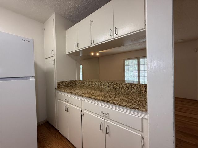 1801 Cortlandt Street 17, Houston, TX 77008