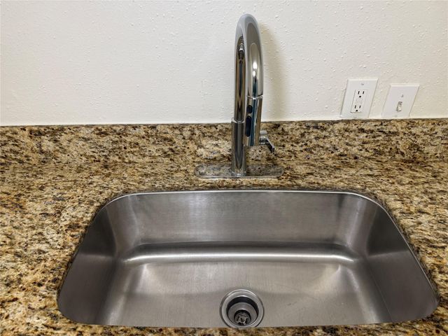 1801 Cortlandt Street 17, Houston, TX 77008