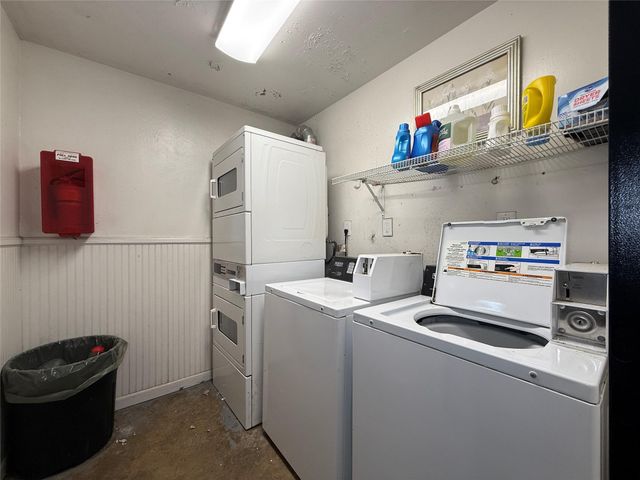 1801 Cortlandt Street 17, Houston, TX 77008