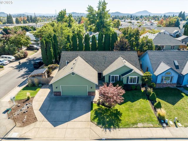 3594 SUSSEX St, Eugene, OR 97401