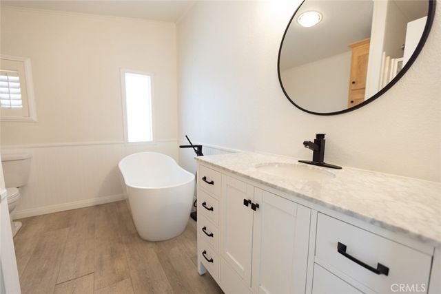 23301 Ridge Route 24, Laguna Hills, CA 92653