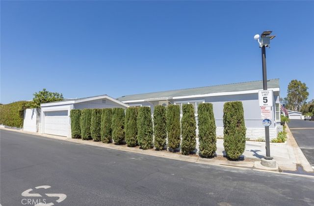 23301 Ridge Route 24, Laguna Hills, CA 92653