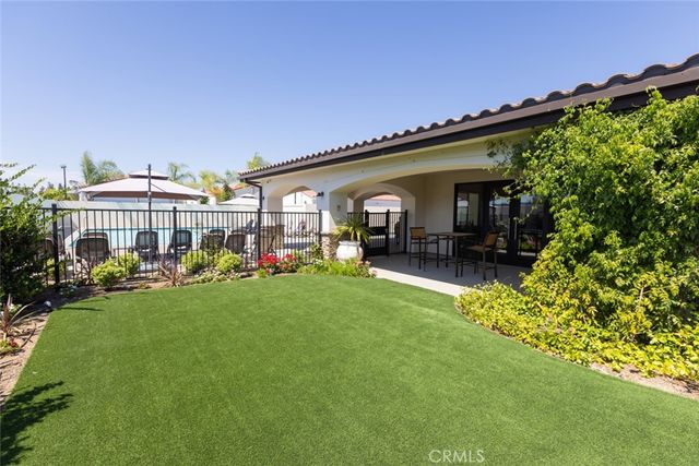23301 Ridge Route 24, Laguna Hills, CA 92653