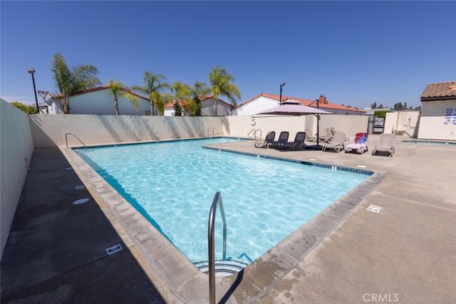 23301 Ridge Route 24, Laguna Hills, CA 92653