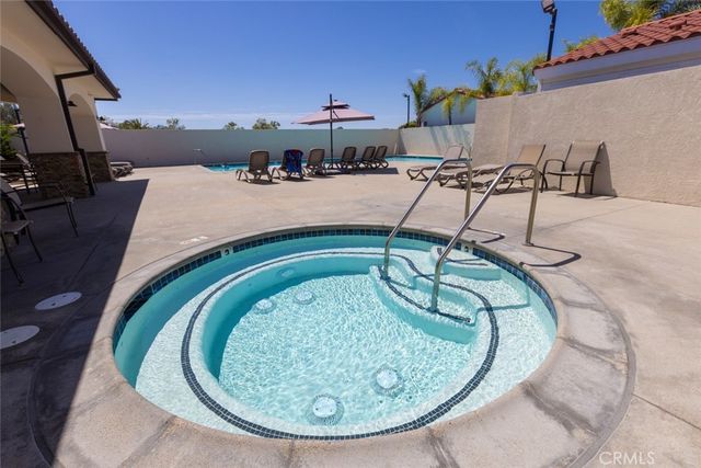 23301 Ridge Route 24, Laguna Hills, CA 92653