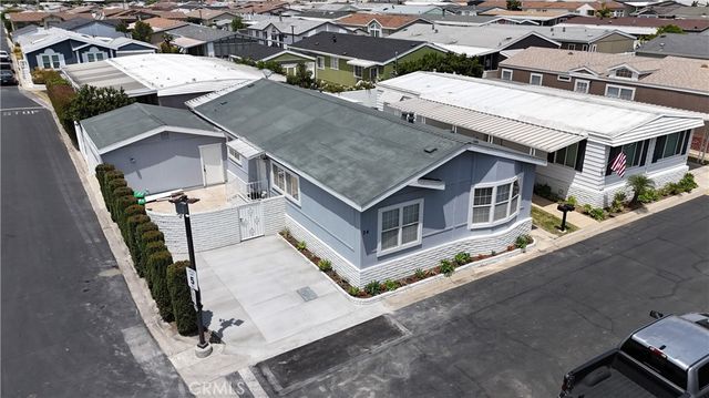 23301 Ridge Route 24, Laguna Hills, CA 92653