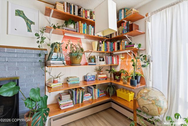 1051 E 26th Avenue, Anchorage, AK 99508