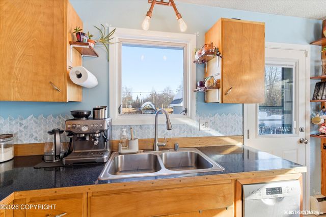 1051 E 26th Avenue, Anchorage, AK 99508