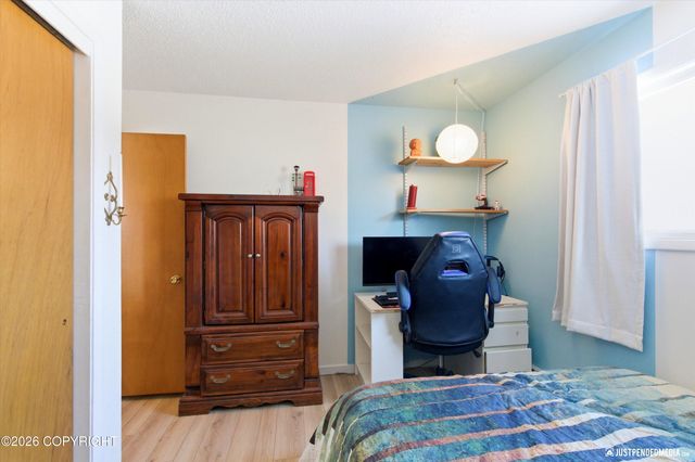 1051 E 26th Avenue, Anchorage, AK 99508