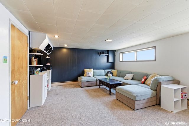 1051 E 26th Avenue, Anchorage, AK 99508