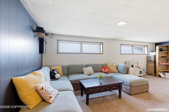 1051 E 26th Avenue, Anchorage, AK 99508