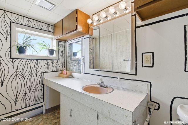 1051 E 26th Avenue, Anchorage, AK 99508