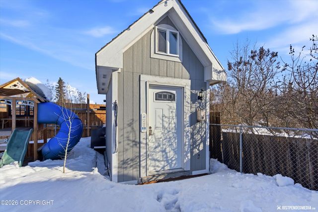 1051 E 26th Avenue, Anchorage, AK 99508