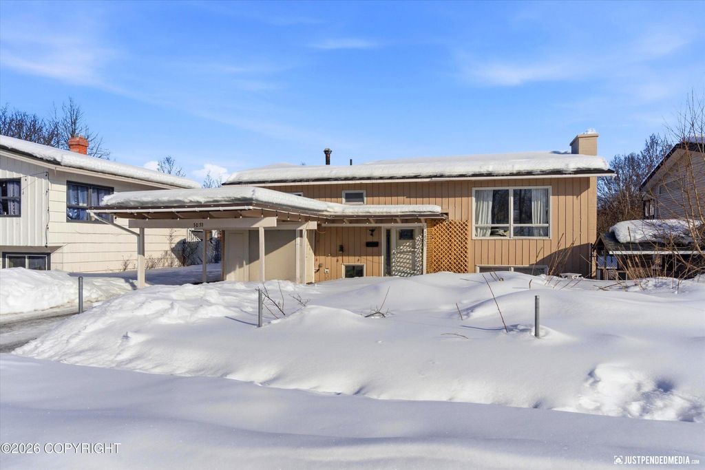 1051 E 26th Avenue, Anchorage, AK 99508