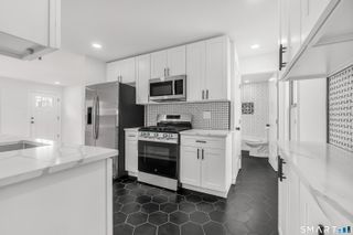 7 Moscariello Place, Norwalk, CT 06854