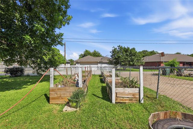 1614 Luza Street, Bryan, TX 77802