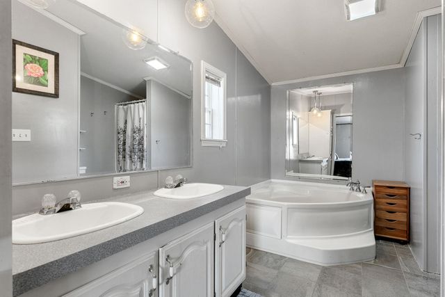 1645 Highgate Road, Highgate, VT 05478