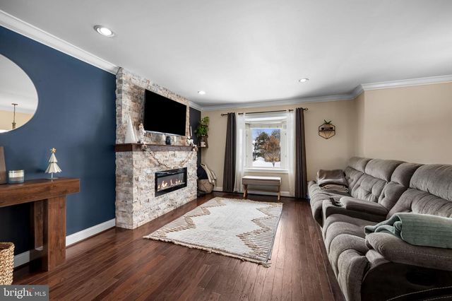 9514 HOLIDAY MANOR RD, Nottingham, MD 21236