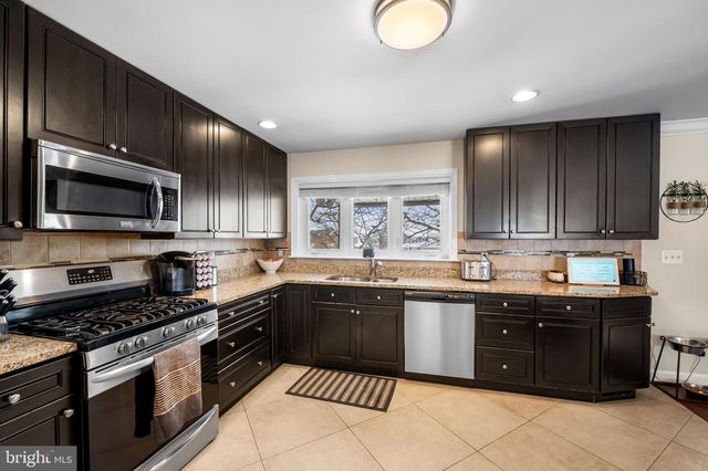 9514 HOLIDAY MANOR RD, Nottingham, MD 21236