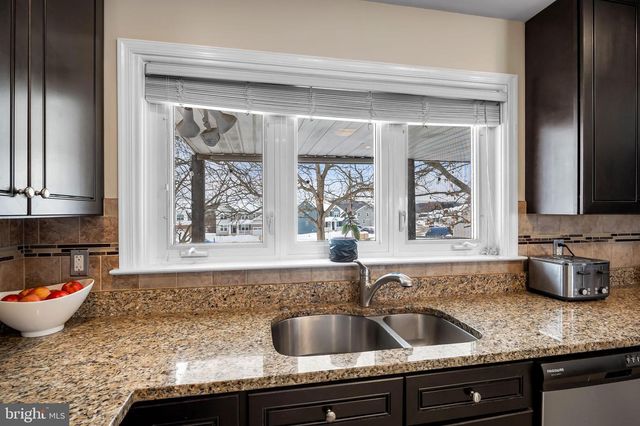 9514 HOLIDAY MANOR RD, Nottingham, MD 21236