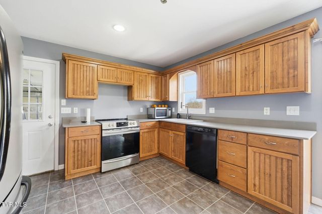 419 Cove Creek Road, Roan Mountain, TN 37687