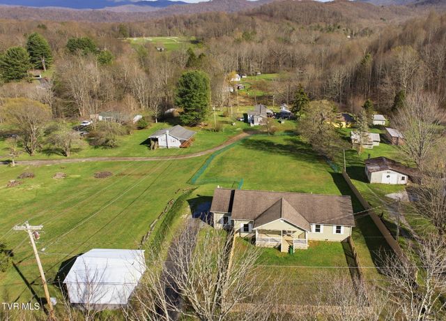 419 Cove Creek Road, Roan Mountain, TN 37687