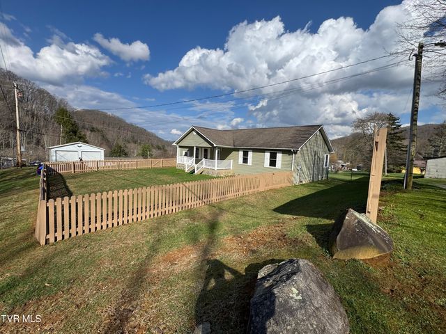 419 Cove Creek Road, Roan Mountain, TN 37687