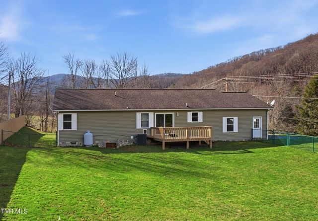 419 Cove Creek Road, Roan Mountain, TN 37687