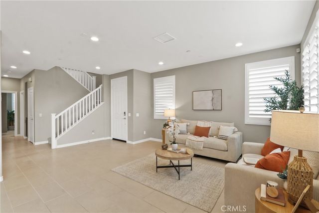 618 S Lakeshore Drive, Anaheim, CA 92806