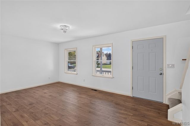 218 Summit Avenue, West Seneca, NY 14224