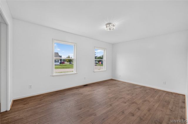 218 Summit Avenue, West Seneca, NY 14224