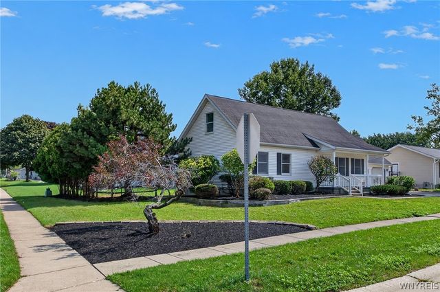 218 Summit Avenue, West Seneca, NY 14224