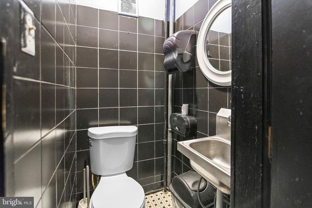 3301 FOSTER AVE, Baltimore, MD 21224