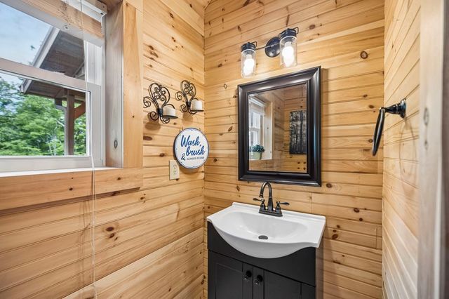 290 Vine Ridge Rd, NE, Crawford, TN 38554