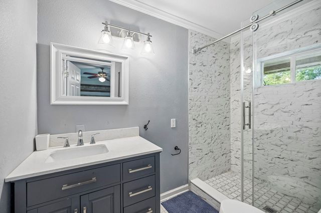 290 Vine Ridge Rd, NE, Crawford, TN 38554