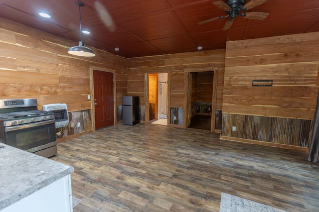 290 Vine Ridge Rd, NE, Crawford, TN 38554