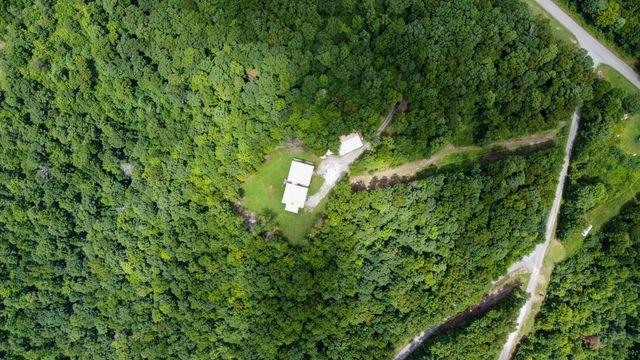 290 Vine Ridge Rd, NE, Crawford, TN 38554